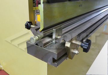 模具.jpg 模具.jpg